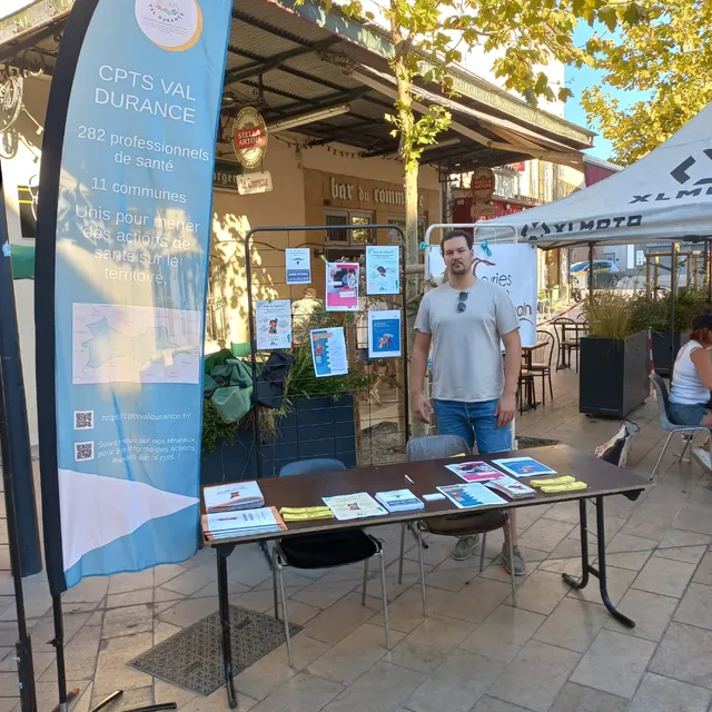 Le stand de la CPTS à Mallemort